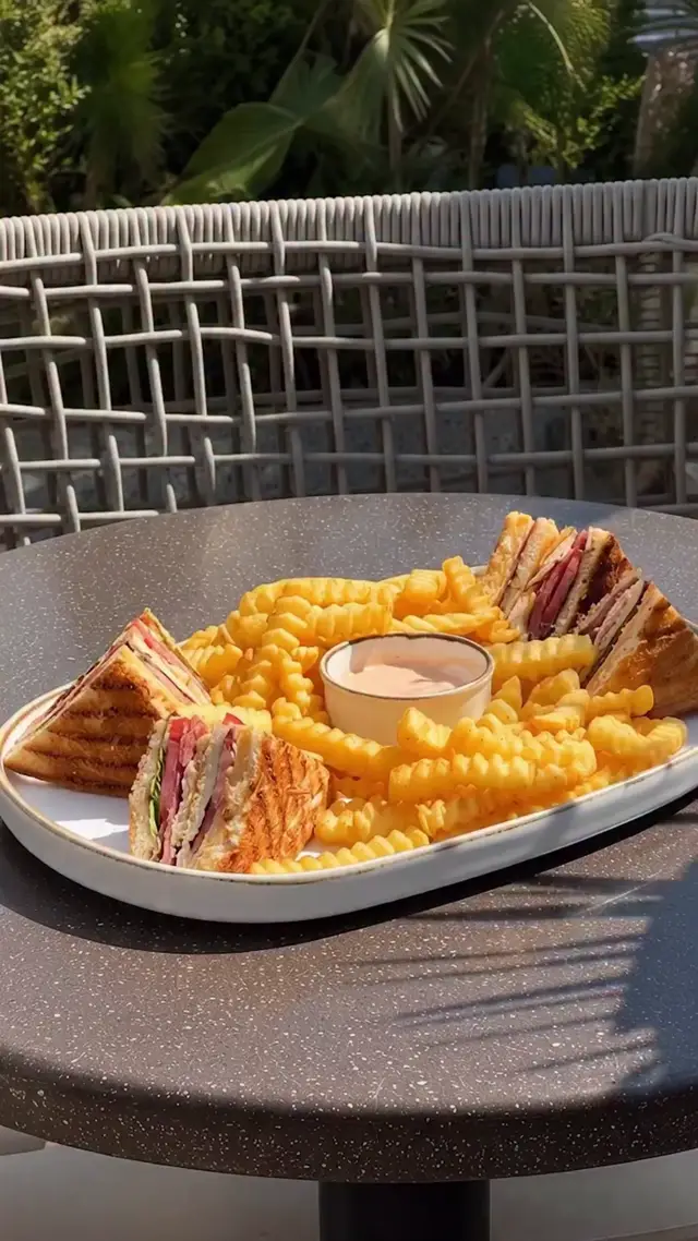 Spider-Man Web Food Snatch AI Video Prompt for Fast Casual Advertising