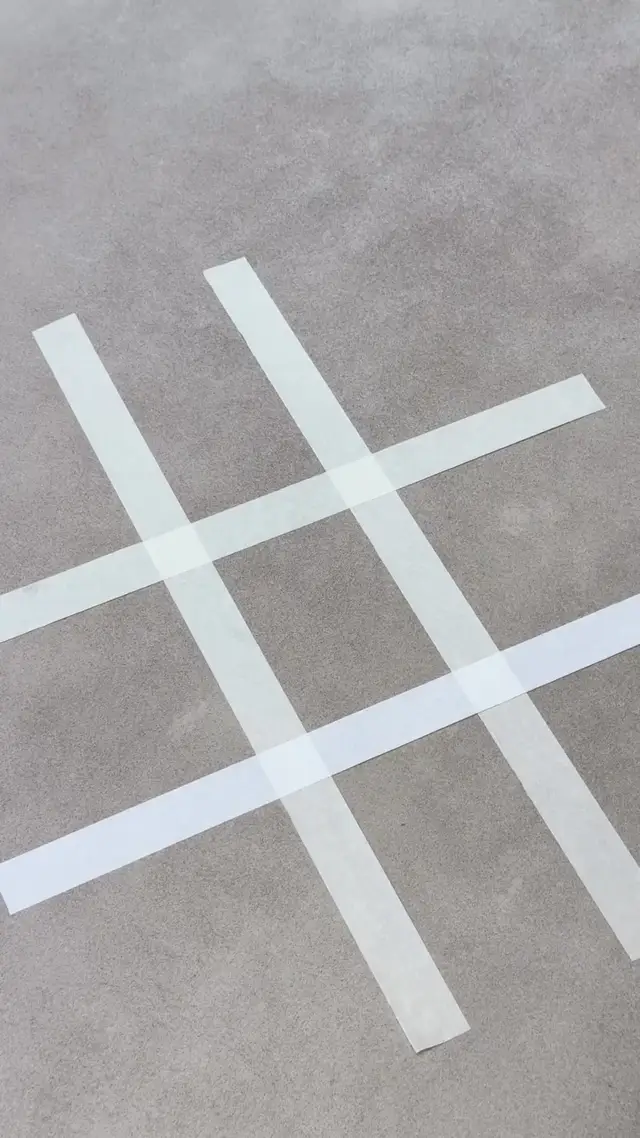 Minimalist Tic-Tac-Toe AI Video Prompt for Cafe Beverage Ads
