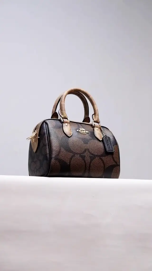 Fast-Paced Product Reel AI Video Prompt for Fashion and Lifestyle Brands