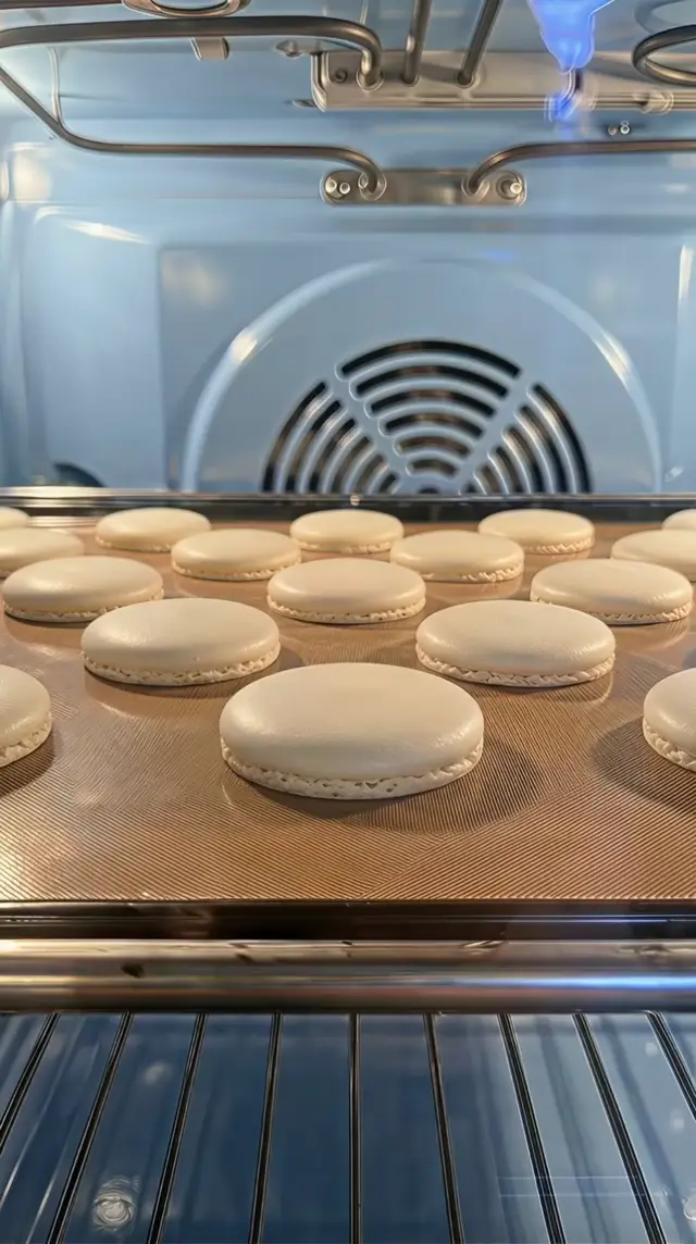 Macaron Beauty Lab AI Video Prompt: Fresh Ecommerce Launch Ideas