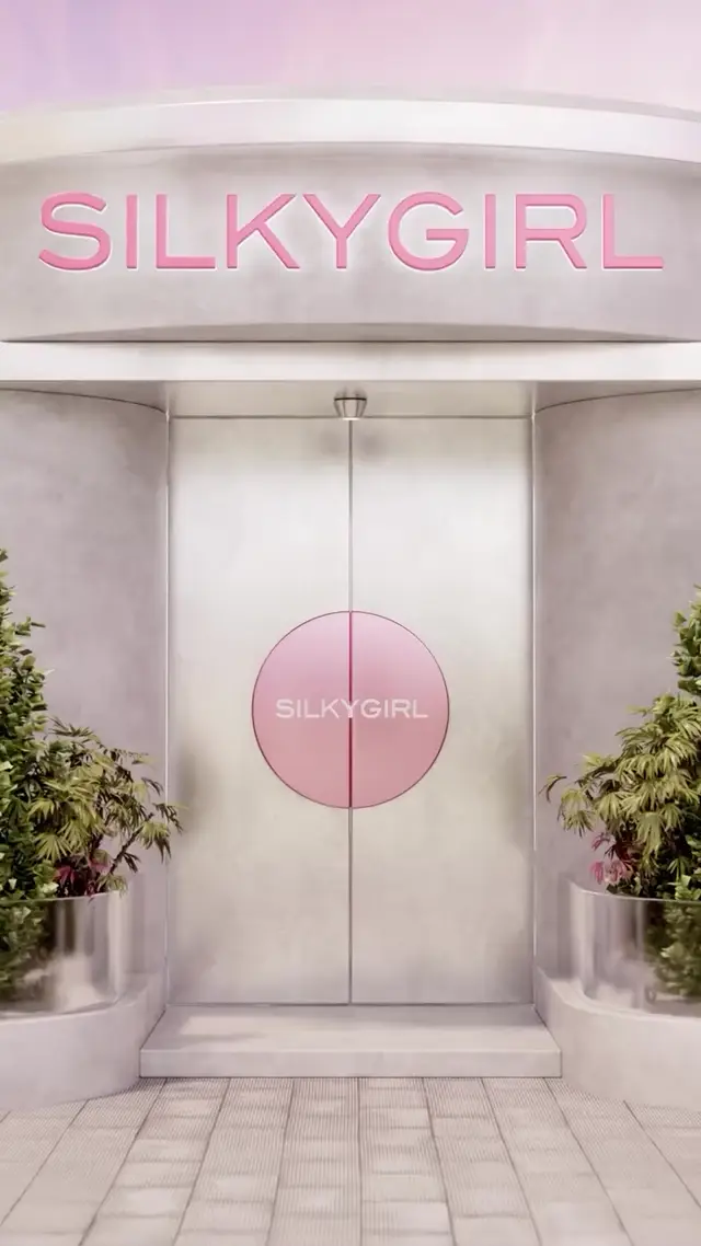 Futuristic Boutique Product Reveal AI Video Prompt for Ecommerce