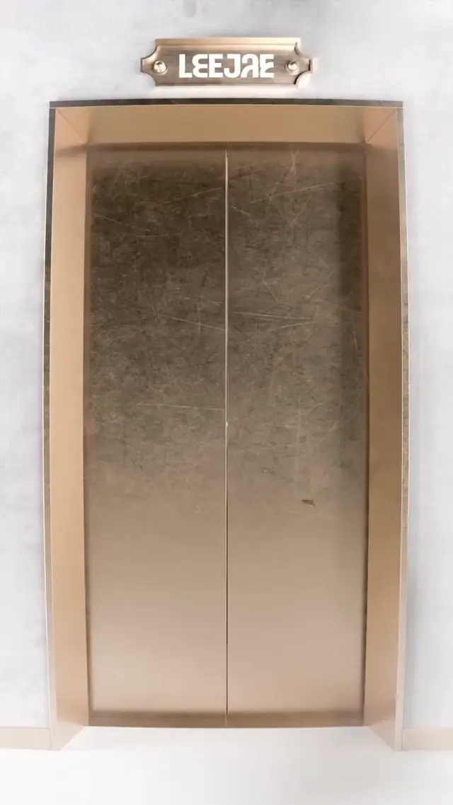Luxury Elevator Reveal AI Video Prompt for High-End Product Advertising