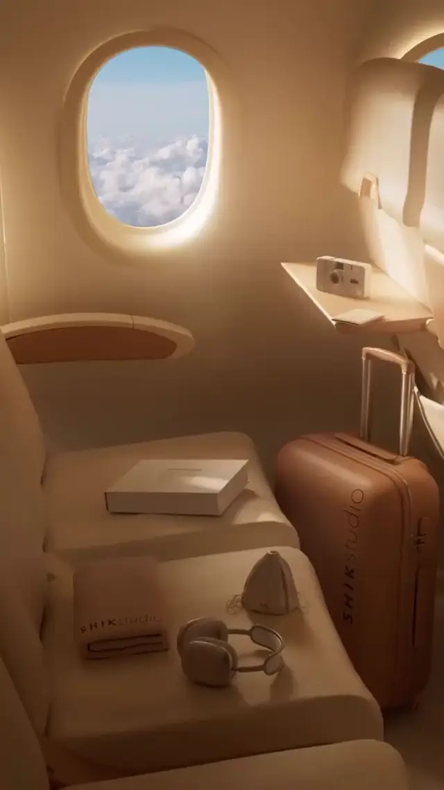Luxe Travel Cabin Brand Reveal AI Video Prompt for Ecommerce