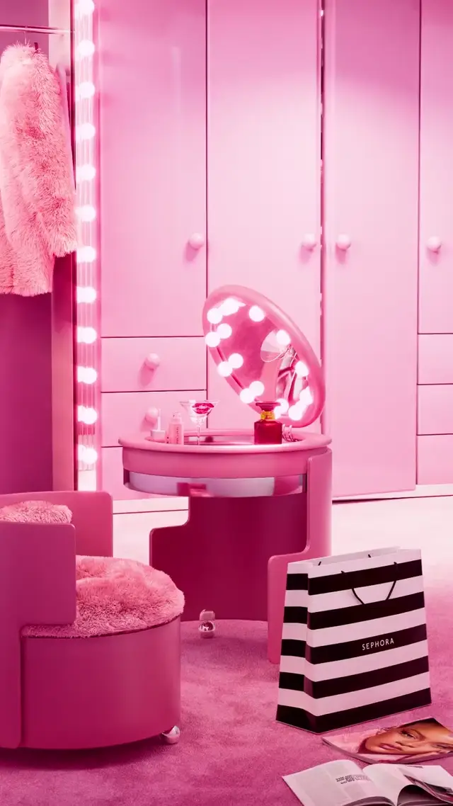 Magical Pink Vanity Reveal AI Video Prompt for Beauty and Gift Ads