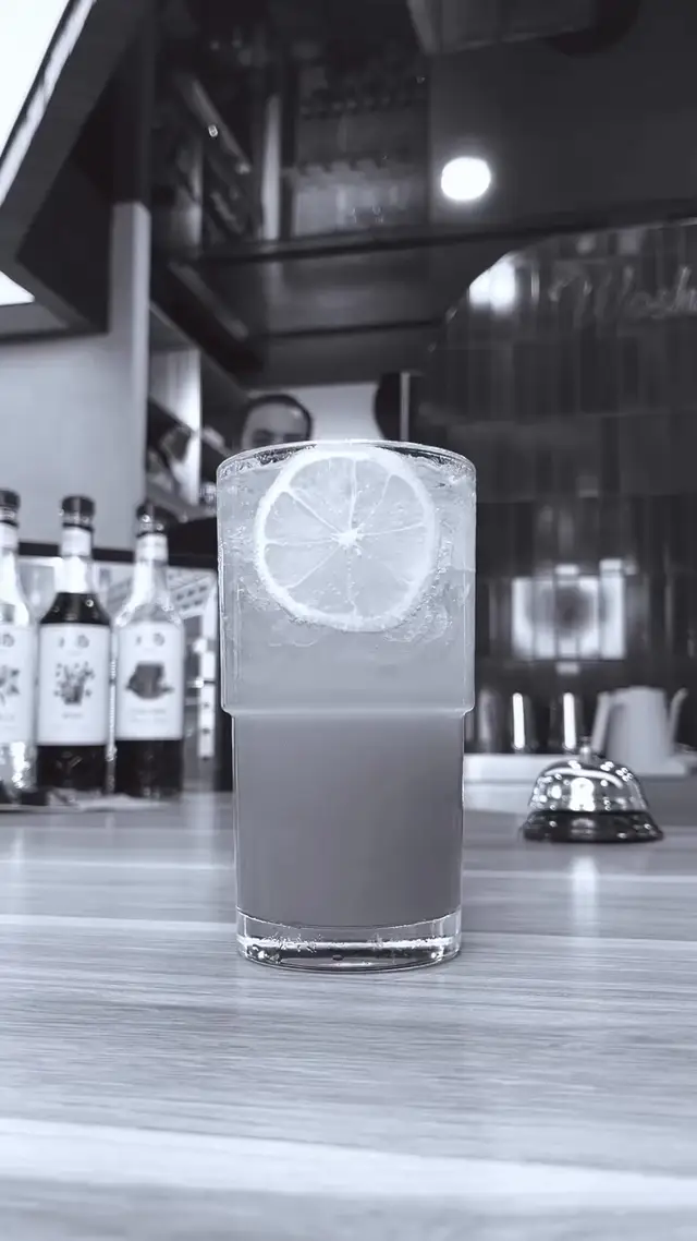 Black-and-White to Color Cocktail Reveal: A Viral-Style Ad Concept