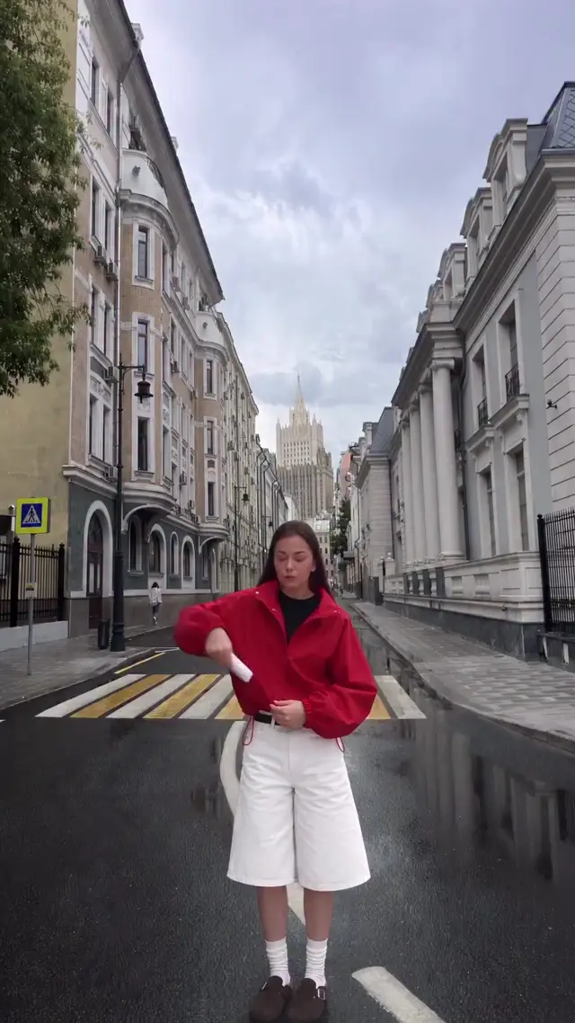 Surreal Giant Hand Product Video Prompts for Brand Ads