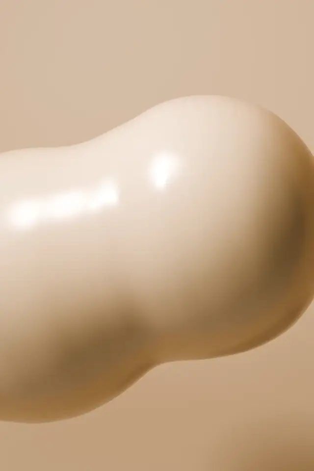 Ultra-Smooth Liquid Drop AI Video Prompt for High-End Beauty Advertising