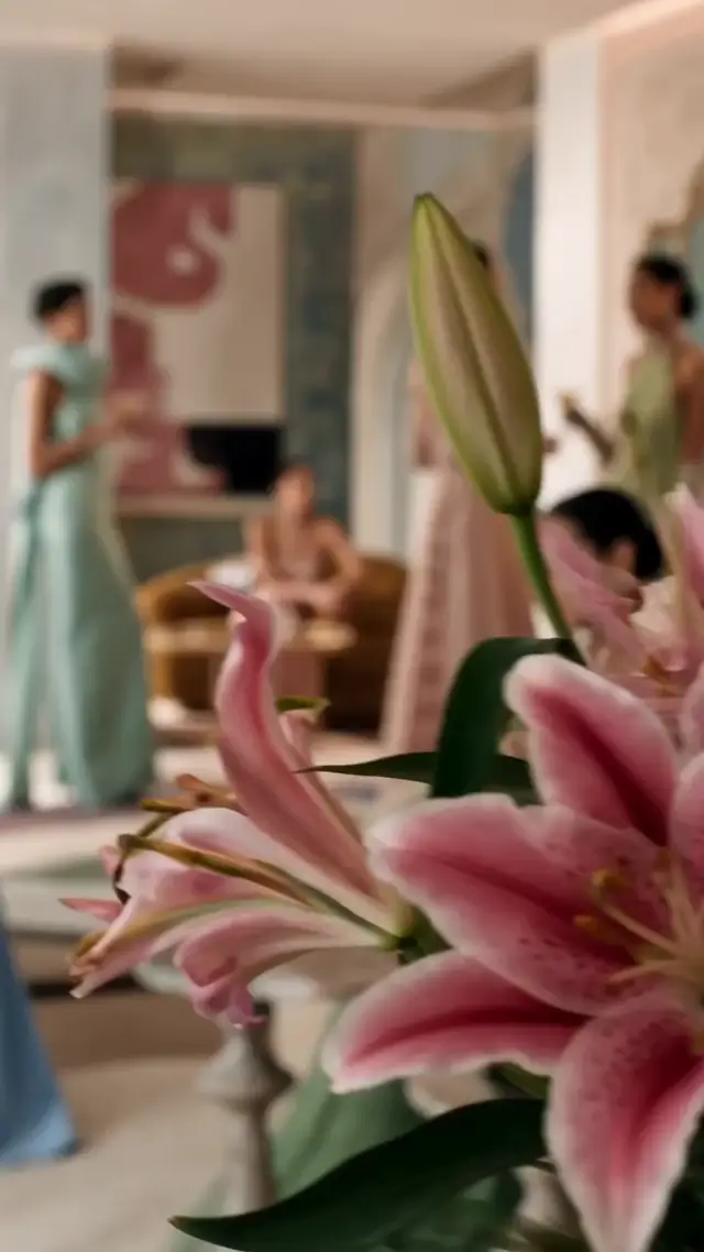Luxurious Jewelry Video Prompt: Pastel Aesthetic AI Commercial