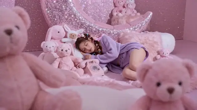 Soft Pastel Dreamlike Product Video Prompt Ideas for AI Creators