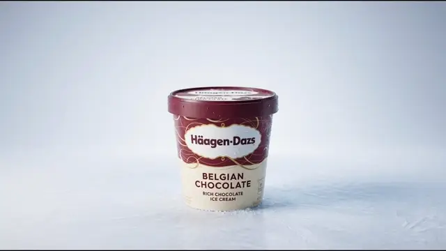 Stop-Motion Diorama Ice Cream Ad: Video Prompt Ideas for Food Brands
