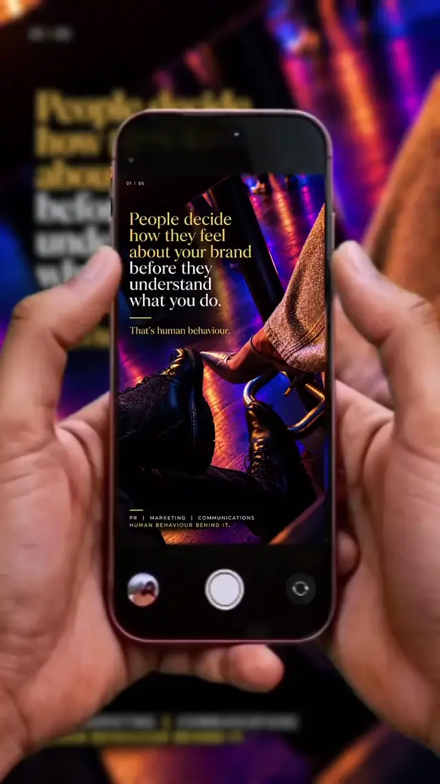 Urban Neon Swipe Carousel AI Video Prompt for Marketing and Brand Storytelling