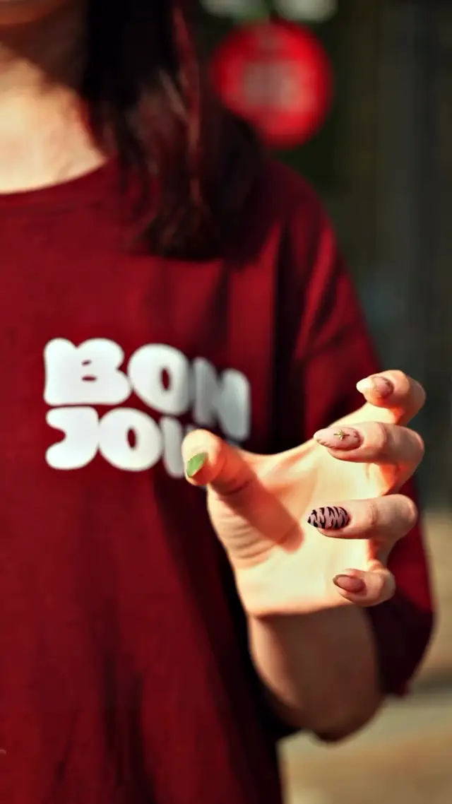 From Sketch to Real: Hand-Drawn Liquid Animation for Drink Brand Ads
