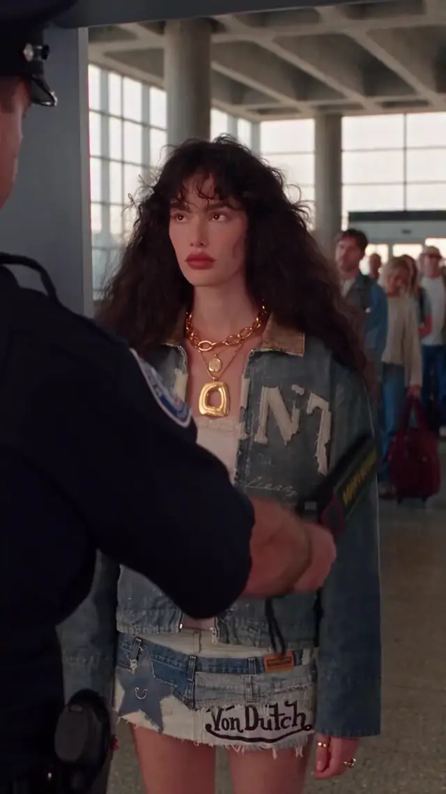 Cinematic Airport Chase AI Video Prompt for Luxury Fashion and Accessory Brands