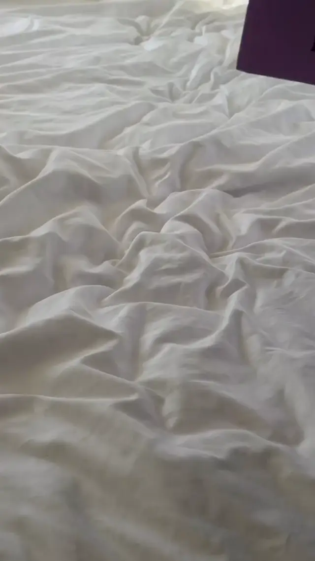 Elegant Product Unboxing Video Ideas Using Pastel Lavender and Macro Detail