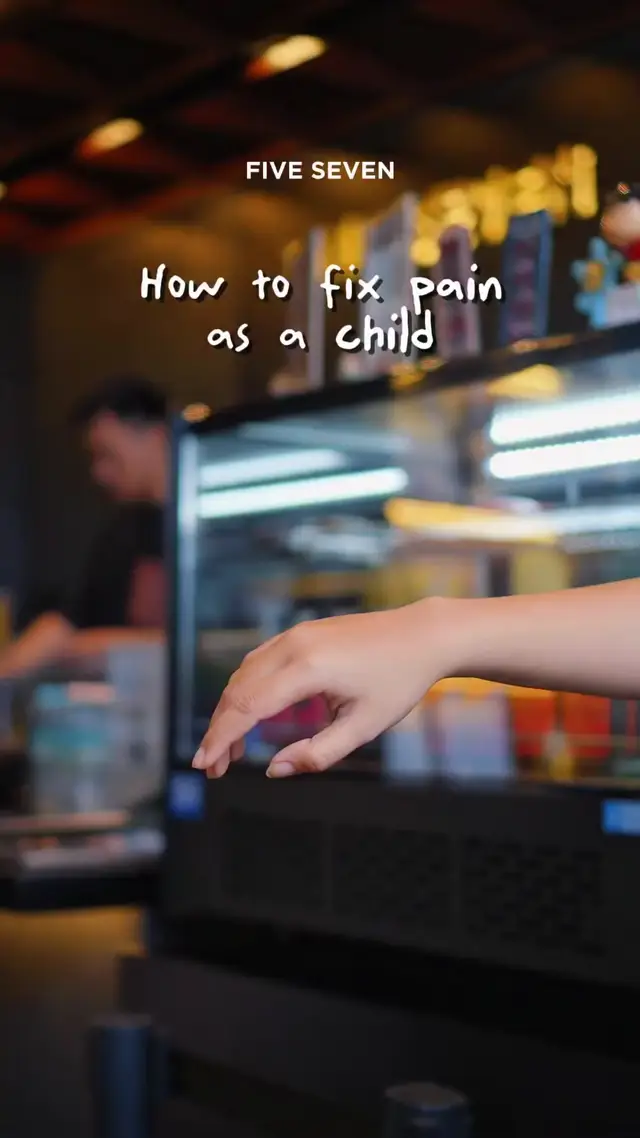 Emotional Coffee Shop Hand Gesture AI Video Prompt for Brand Storytelling