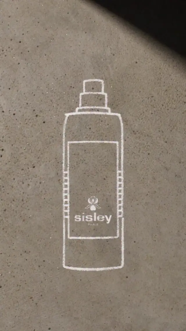 AI Video Prompt: Turn Flat Line Art Into a 3D Spray Bottle Commercial