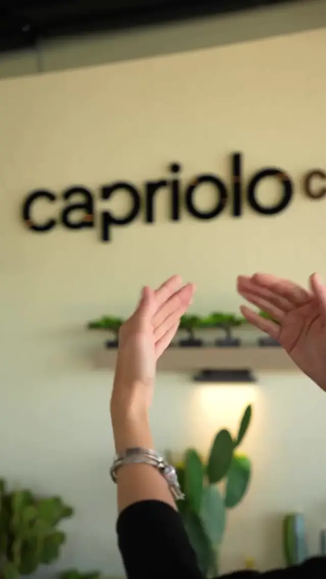 Rhythmic Drink Reveal AI Video Prompt for Brand Campaigns
