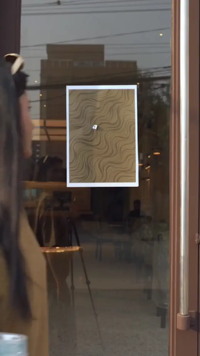 Tactile Reveal Video Prompt for AI Product Advertising