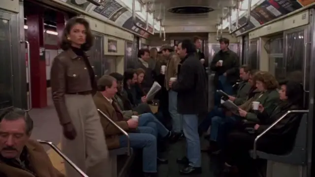 Cinematic Subway Commercial Prompt for High-End Fashion and Luxury Accessories