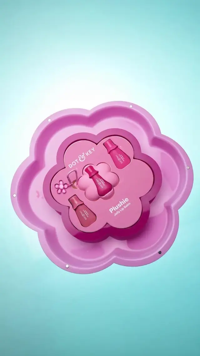 Gelatinous Product Reveal AI Video Prompt for Beauty and Confectionery Brands